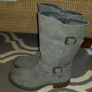 Maurice's Zip Up Mid Boot Size 6.5